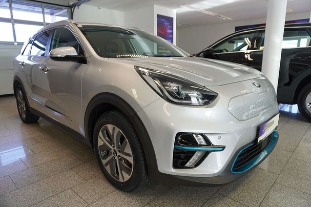 Kia Niro e 64 kWh 150 kW image number 3