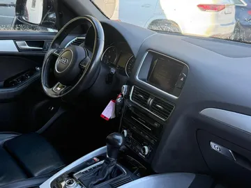 Car image 27