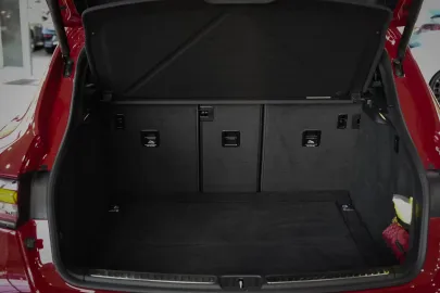 Car image 37