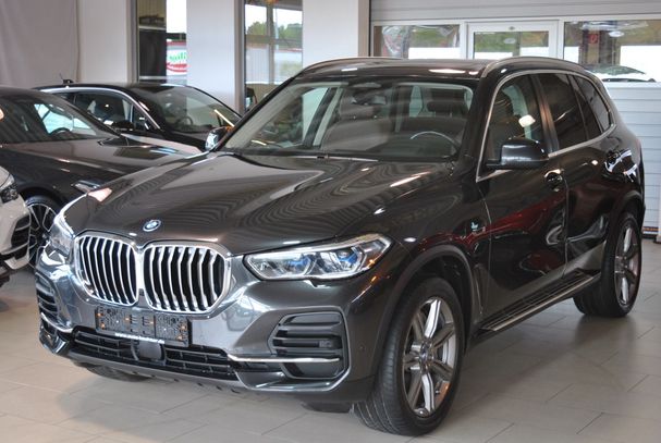 BMW X5 45e xDrive 290 kW image number 1