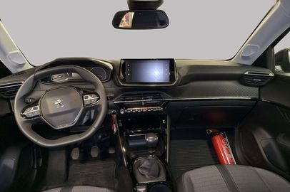 Car image 16