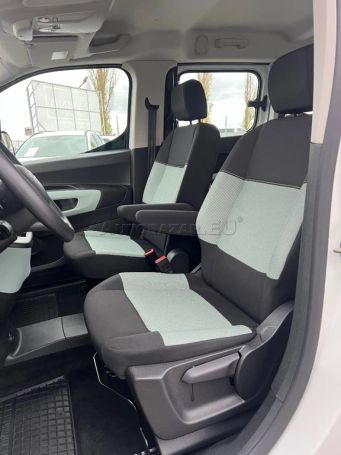 Citroen Berlingo M PureTech 130 FEEL 96 kW image number 14