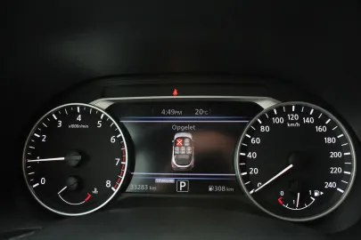 Car image 32