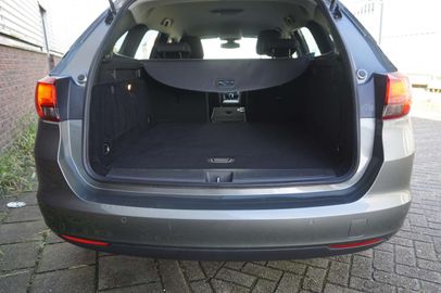 Car image 13