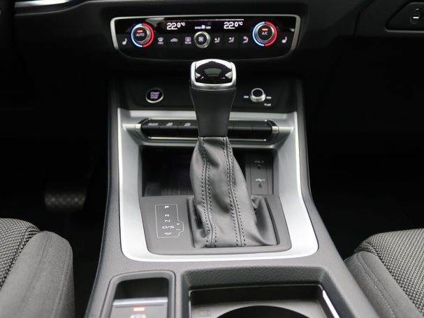 Audi Q3 35 TFSI S tronic S-line 110 kW image number 15