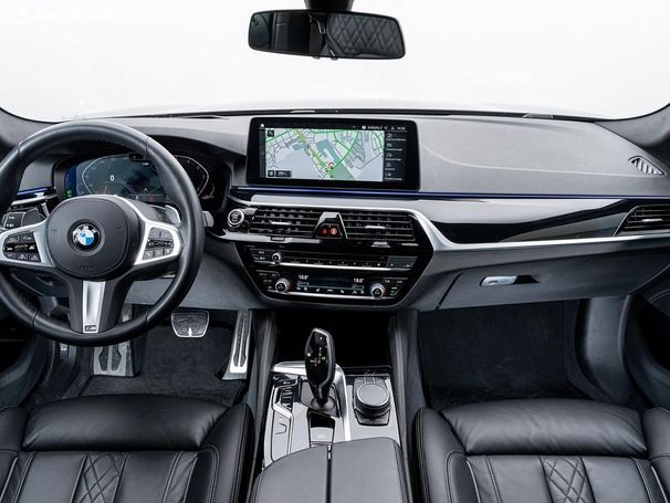 BMW 540d Touring xDrive 250 kW image number 3