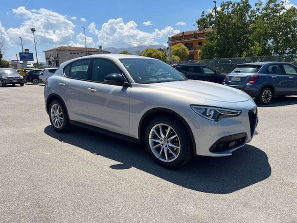 Alfa Romeo Stelvio 2.2 AT8 140 kW image number 2