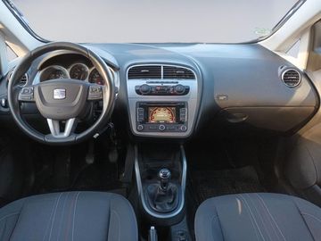 Car image 10