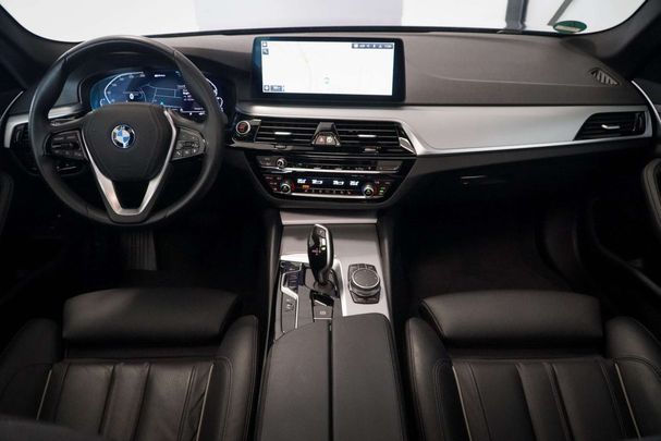 BMW 530i Touring 185 kW image number 24