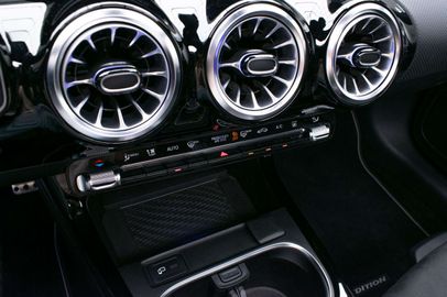 Car image 31