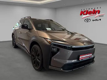 Car image 2