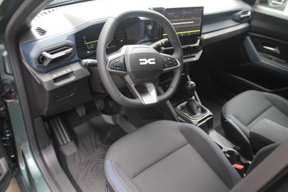 Car image 17