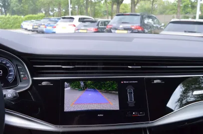 Car image 33