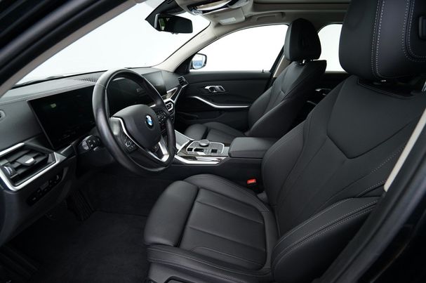 BMW 320d Touring xDrive 140 kW image number 7