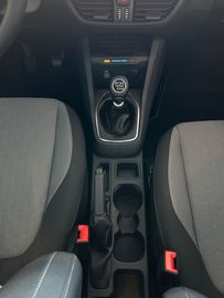 Car image 24