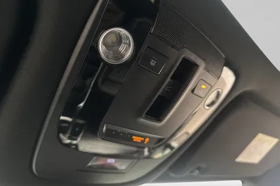Car image 35