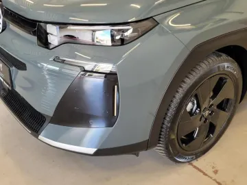 Car image 45