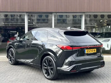 Car image 40