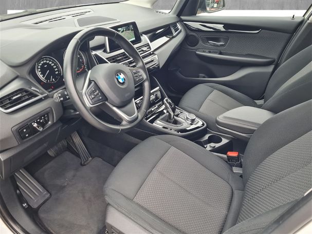 BMW 220i Active Tourer Advantage 141 kW image number 9