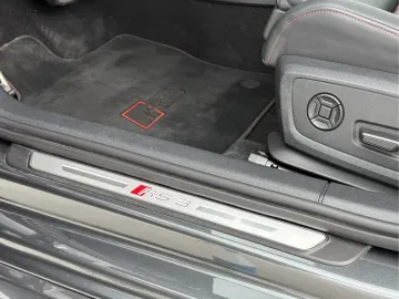Car image 42