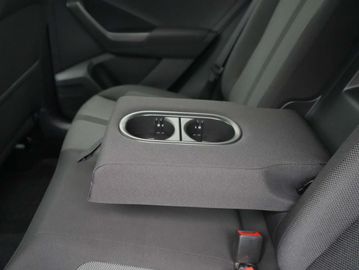 Car image 37