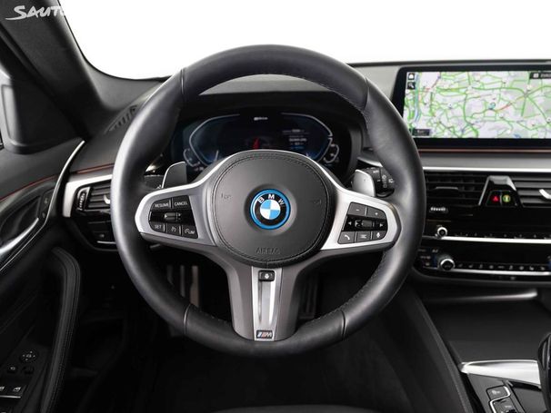 BMW 530 Touring xDrive 215 kW image number 14