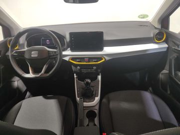 Car image 13