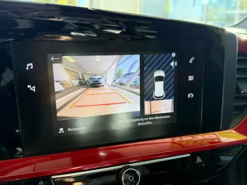Car image 27