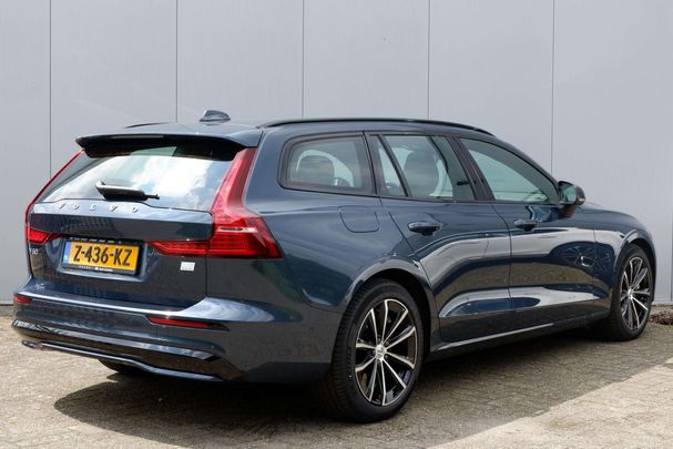 Volvo V60 T8 Dark AWD Ultimate 335 kW image number 2