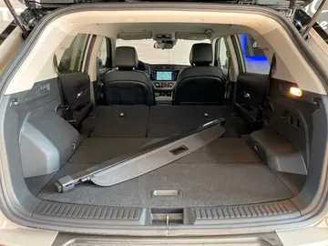 Car image 43