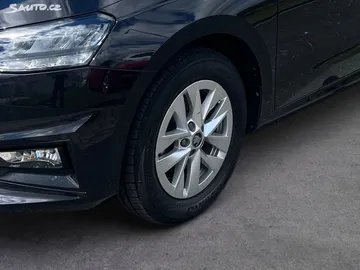 Car image 30