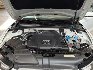 Car image 24
