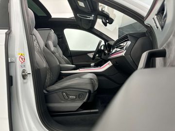 Car image 41