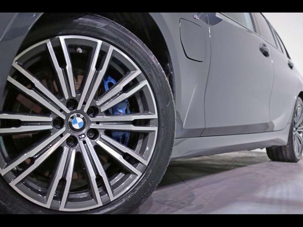 BMW 330 Touring M Sport 185 kW image number 18