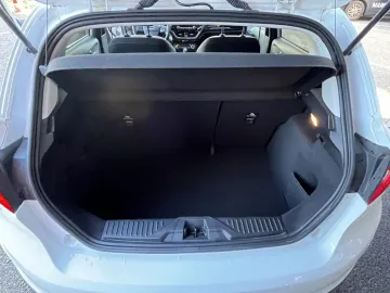 Car image 28