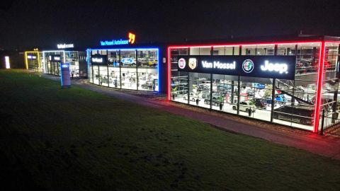 Car image 31