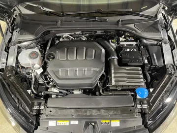 Car image 47