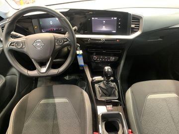 Car image 10