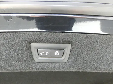Car image 39