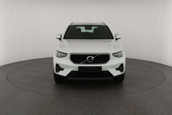 Volvo XC40 B3 Core 120 kW image number 25