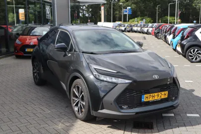 Car image 2