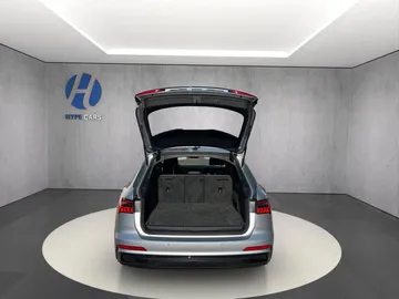 Car image 37