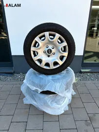Car image 27