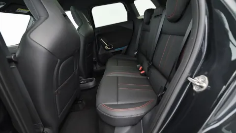 Car image 25