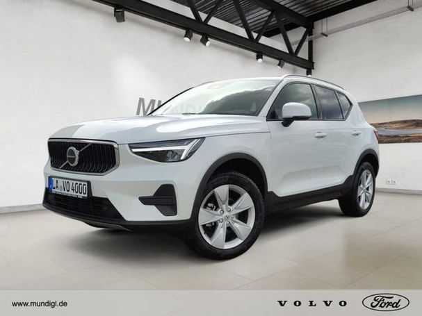 Volvo XC40 T2 Core 95 kW image number 1