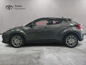 Car image 4