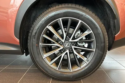 Car image 24