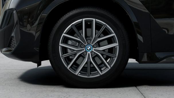 BMW iX1 eDrive20 M Sport 150 kW image number 5