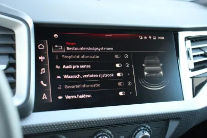 Car image 35