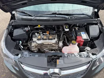 Car image 30
